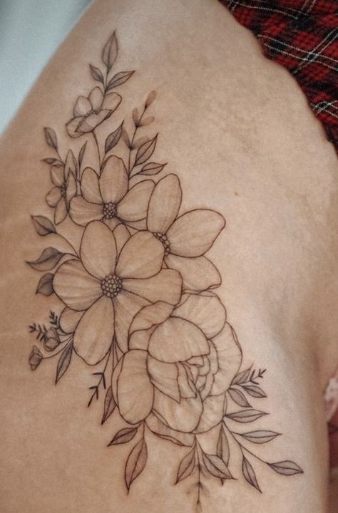 Side Thigh Tattoos Women, Triskelion Tattoo, Bunami Ink, Floral Hip Tattoo, Female Tattoo Ideas, Flower Hip Tattoos, Side Hip Tattoos, Side Thigh Tattoos, Floral Thigh Tattoos