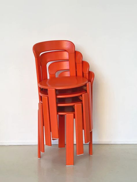 Rey Chair, Saarinen Chair, Chippendale Chairs, Vintage Furniture Design, Orange Chair, Expandable Dining Table, Cafe Chairs, Furniture Designs, Space Age