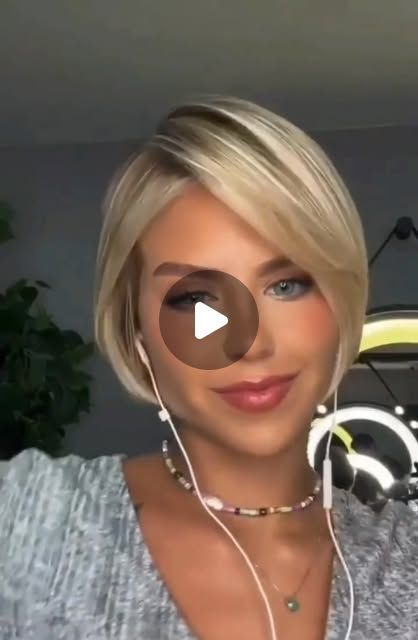 Passion Carré - Bob, pixie and short haircut on Instagram: "#bobhaircut #haircut #coupeaucarré #shorthair #coupedecheveux #bob  #shorthairidea #blonde #hairvideo #hairtutorial @fesouza.s 
Send me your photos by DM
Envoyez-moi vos photos par message privé"