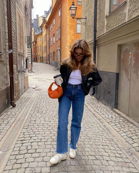 Matilda Djerf Style, Copenhagen Street Style, Daily Fashion Inspiration, Matilda Djerf, Brown Bag, Stockholm Fashion, Looks Style, Mode Inspiration, Outfits Casuales