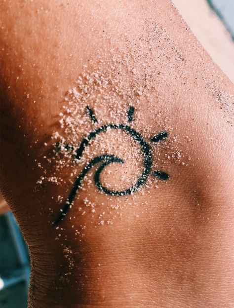 Vsco Quotes, Tattoo Sonne, Surf Tattoo, Tattoo Diy, Design Portrait, Sun Tattoos, Inspiration Tattoos, Disney Tattoo, Cat Tattoos