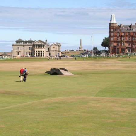 Golf the Old Course at St. Andrews, Scotland - Encore Journeys Scotland Golf, St Andrews Golf, St Andrews Scotland, Scotland Vacation, Saint Andrews, Famous Bridges, Golf Vacations, Scottish Culture, Best Golf Courses