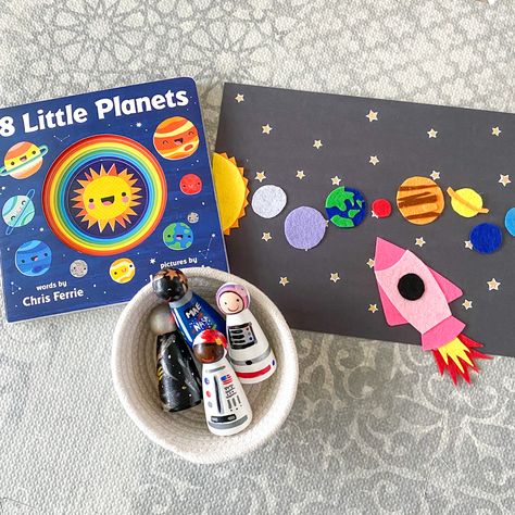 Felt Solar System, Felt Planets, Planets Solar System, Diy Toddler, Diy Felt, Felt Board, Bun Hairstyles For Long Hair, Construction Paper, Space Theme