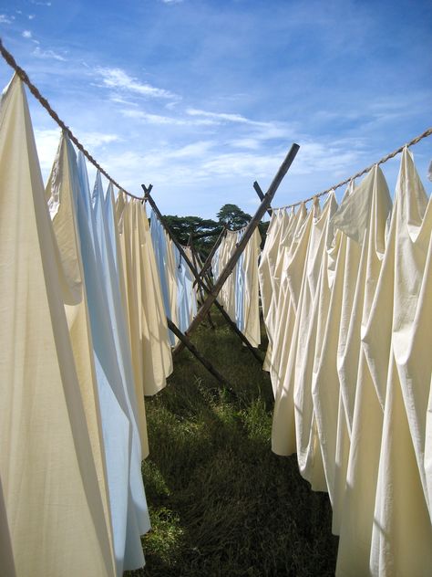 Clothes Lines Ideas Outdoor, Outdoor Clothes Lines, Outdoor Drying, Laundry Lines, Clothes Lines, Hanging Laundry, Spiritual Bath, Moomin Valley, Clothes Hanging