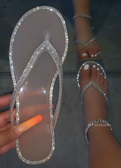 Fancy Sandals, Crocs Fashion, Bling Sandals, Pretty Sandals, Cute Shoes Heels, Malibu Barbie, Fashion Slippers, Fresh Shoes, Fancy Shoes