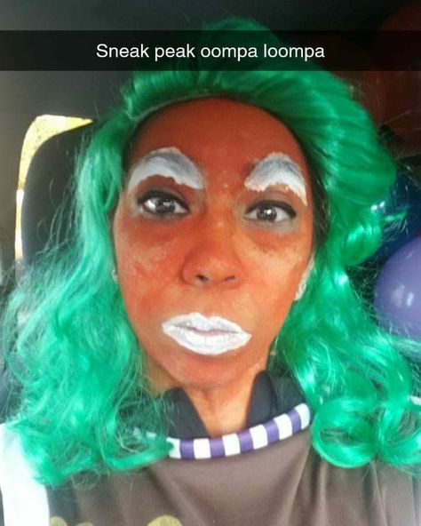 Oompa Loompa Makeup, Goofy Makeup, Weird Halloween Costumes Funny, Weird Costumes, Weird Things To Airdrop People, Ompa Lumpa, Funny Makeup, Ugly Makeup, Weird Pics To Airdrop