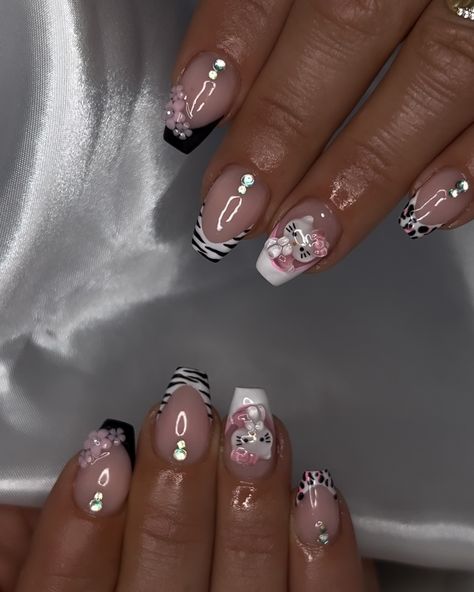 Short Hello Kitty coffin nails🎀 • • • #explorepage #explore #hellokittynails #nailsnailsnails #nailsofinstagram #nailinspiration Very Short Coffin Acrylic Nails, Hello Kitty Nails Coffin, Nails Hello Kitty Short, Hello Kitty Nails Design, Hello Kitty Nails Black, Hello Kitty Short Nails, Hello Kitty Coffin, Nail Ideas Tips, Short Hello Kitty Nails