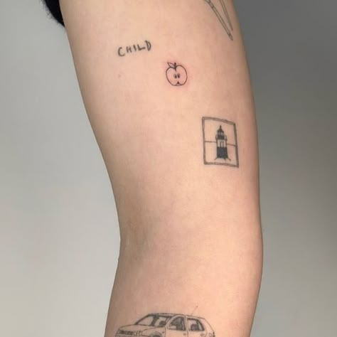 Bagel Tattoo, Emma Chamberlain Tattoo, Apple Tattoos, Teacher Tattoo, Russian Doll Tattoo, Teacher Tattoos, Self-love Tattoo Ideas, Apple Tattoo, Tiny Tats