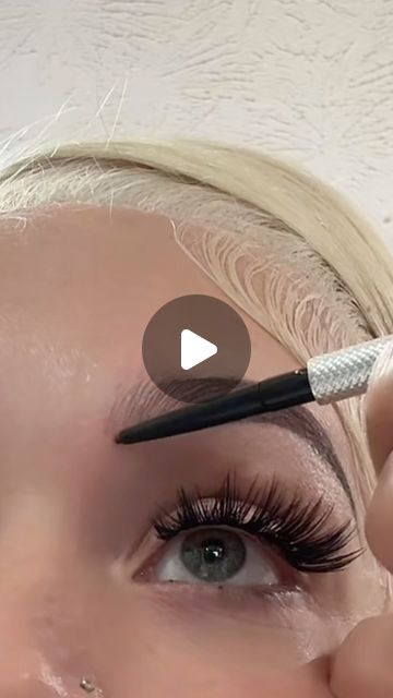 Eyebrow Pencil Tutorial, Perfect Eyebrows Tutorial, Eyebrow Tutorial Shaping, Benefit Precisely My Brow, How To Do Eyebrows, Precisely My Brow Pencil, Brow Tutorial, How To Draw Eyebrows, Eyebrows On Fleek