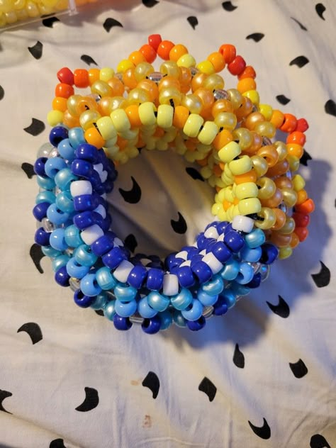 Fnaf Kandi Cuff, Fnaf Kandi Bracelet, Big Kandi Cuff, Small Kandi Ideas, Kandi Strawberry, Cool Kandi Ideas, Kandi Ideas Bracelets, Kandi Bracelets Ideas Cuffs, Kandi Ideas Cuffs