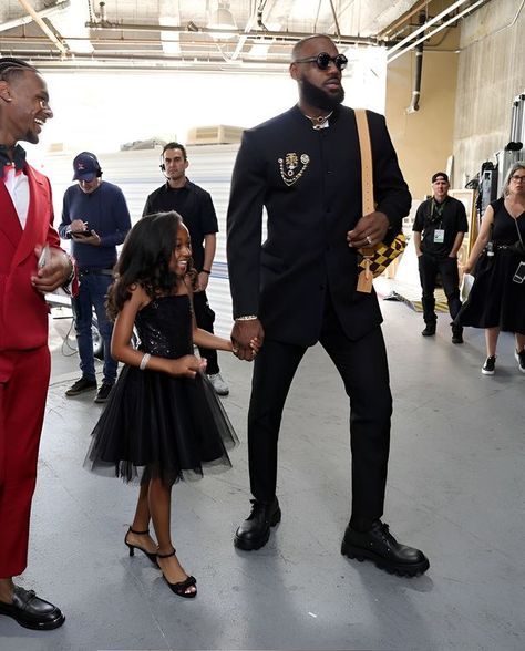 Lebron James Daughter, Lebron James Family, King James, Lebron James, History, Quick Saves, Black