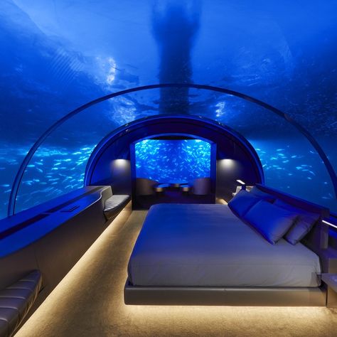 The Muraka’s design in the Maldive Islands turns the master bedroom into a human aquarium with fish swimming overhead and around the suite. Underwater Hotel Room, Underwater Bedroom, Underwater Room, Underwater Hotel, Underwater Restaurant, Under The Water, Kissimmee Florida, Romantic Vacations, Sanya