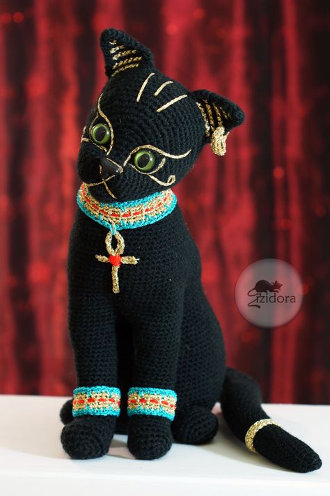 Egyptian goddess of protection Pattern used: Window Cat Crochet Egyptian Pattern, Egyptian Crochet, Crochet Egyptian, Crochet Taxidermy, Cat Crochet, Easy Crochet Animals, Crochet Cat Pattern, Crochet Disney, Cat Amigurumi