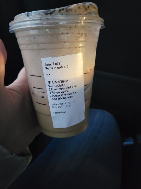 Cookies And Cream Cold Brew, Starbucks Sweet Cream Cold Foam, Vanilla Sweet Cream Cold Foam, Starbucks Vanilla Sweet Cream Cold Brew With Cold Foam, Vanilla Cream Cold Brew Starbucks, Vanilla Sweet Cream Cold Brew, Starbucks Cookies, Mocha Cookie Crumble, Mint Mocha