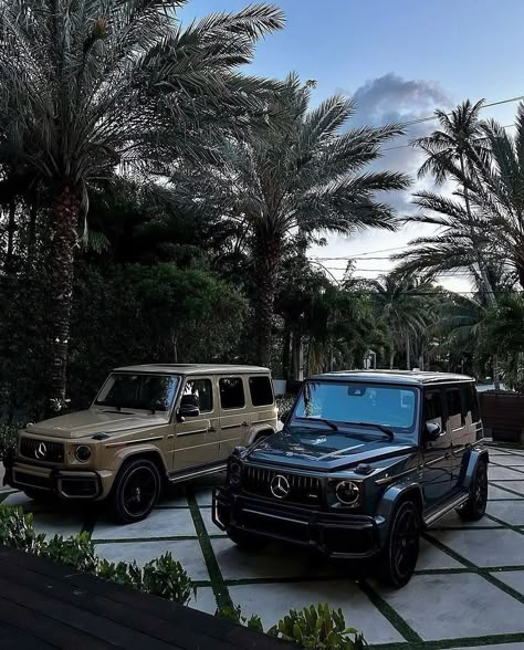 Gwagon Mercedes Aesthetic Interior, Dream Car Mercedes, Private Jet Travel, Mercedes G63, Luxury Lifestyle Couple, Car Mercedes, Dream Cars Mercedes, G63 Amg, Cars Mercedes