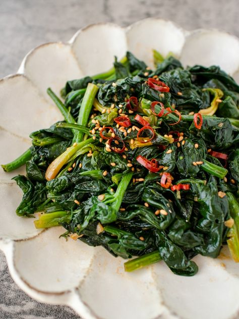 Korean Spinach, Water Spinach, Garlic Spinach, Sauteed Spinach, Vegetarian Chili, Spinach Recipes, Veggie Side Dishes, Healthy Sides, Eating Recipes