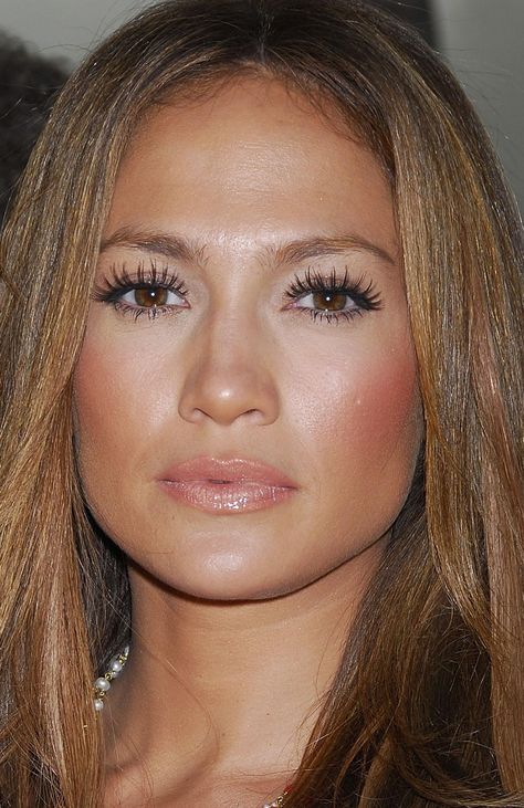 #JenniferLopez #JLo #makeup #beauty #face #celeb #fakelashes Jlo Makeup, Pretty Ponytail, Jennifer Lopez Makeup, Fashion Ponytail, Hairstyles 90s, Jennifer Lopez Hair, Pretty Ponytails, 90s Makeup, Ponytail Hairstyle