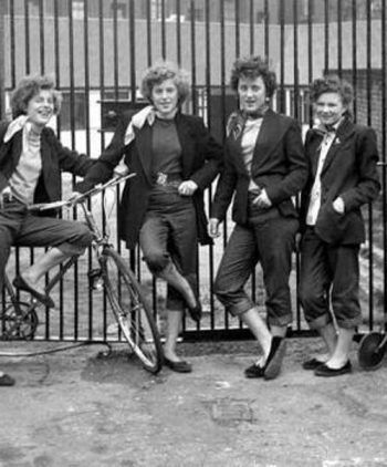 Teddy Girls- the inspiration for Greaser girl style 1950s Girl, North Kensington, Ken Russell, Teddy Girl, 50s Outfits, Youth Subcultures, Sock Hop, Teddy Boys, Joan Collins