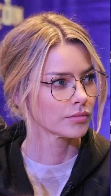 Chloe Decker, Lauren German, Lucifer Morningstar, Tom Ellis, Popular People, Smash Book, Face Claims, Glow Up?, American Actress