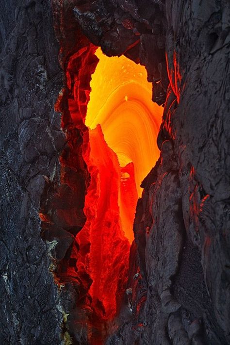 Lava Tubes, Lava Flow, Fire And Ice, Amazing Nature, Volcano, Natural Wonders, Architecture Art, Nature Beauty, Geology