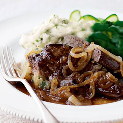 Lamb's liver with caramelised onions Lamb Leg Recipes, Caramelised Onions, How To Cook Lamb, Roast Lamb Leg, Liver And Onions, Chicken Liver Pate, Liver Recipes, Roast Dinner, Onion Recipes