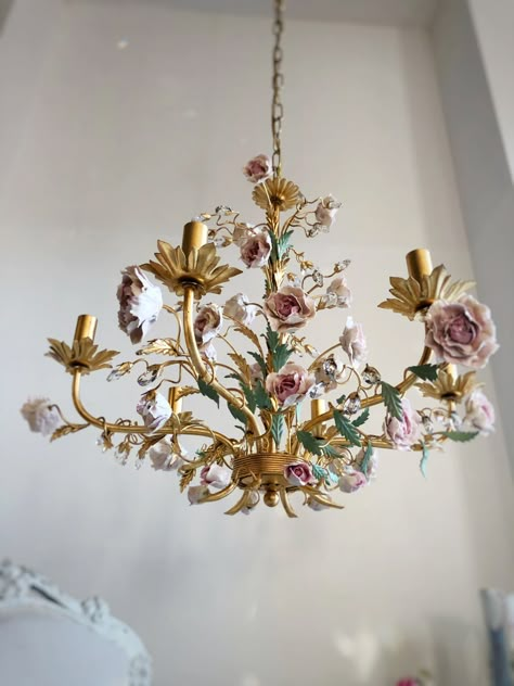 US Wiring Porcelain Peonies Italian Hand Forged Wrought Iron 6 Lights Gold Leaf Chandelier With Crystals - Etsy Leaf Chandelier, Crystal Lights, Casa Vintage, Decoration Inspiration, Dream House Interior, Cute Room Decor, Apartment Inspiration, Low Ceiling, Dream House Decor