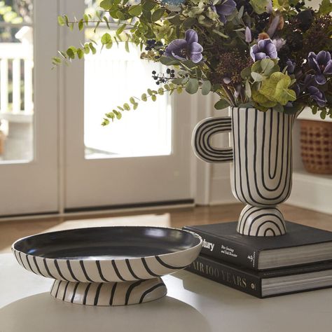 WOW factor c/o: our new Contour Pitcher + Contour Footed Bowl⁠. Tap to shop! 🖤 #paynesgray⁠ Wholesale Decor, Wholesale Home Decor, Black Glaze, Ceramic Shop, Planter Pots Outdoor, Mesa Exterior, Footed Bowl, Sideboard Console, Ceiling Chandelier