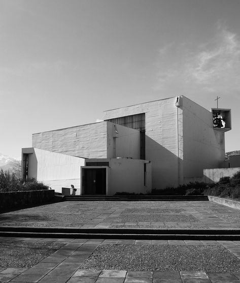 2022 Image, Religious Architecture, Interior Windows, Santiago Chile, The Monks, White Walls, Modern Architecture, Modern Classic, Cemetery