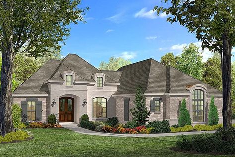 New 3 Bedroom Acadian House Plan - Family Home Plans Blog Split House, Acadian Style Homes, Outdoor Living Porch, French House Plans, Acadian Homes, Acadian House Plans, European House Plans, French Country House Plans, European Home