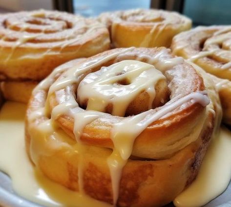 keto cinnamon rolls recipe - Dieter24 Yellow Squash Recipes, Keto Cinnamon, Cilantro Lime Sauce, Keto Cinnamon Rolls, Free Keto Meal Plan, My Keto, Pumpkin Cinnamon Rolls, Yogurt Cake, Lime Sauce