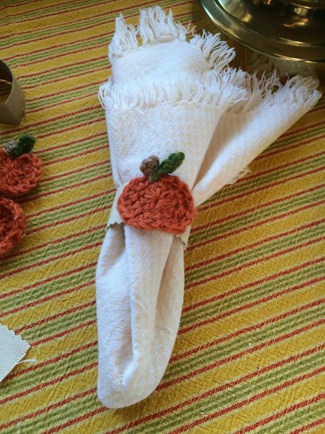 Crochet Fall Napkin Rings, Crochet Thanksgiving Napkin Rings, Crocheted Napkin Rings, Crochet Napkin Rings, Halloween Napkin Rings, Thanksgiving Crochet Patterns, Pumpkin Napkin, Thanksgiving Napkin Rings, Thanksgiving Crochet