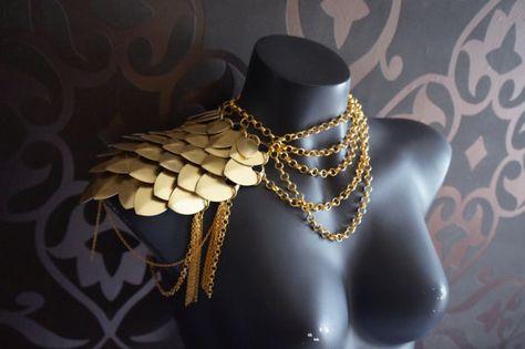 Athena // shoulder armor scale mail shoulder by IronweaverDesigns Athena Costume, Greek God Costume, Dress Armor, Scale Mail, Burning Man Costume, Burning Man Fashion, Goddess Costume, Shoulder Armor, Fantasy Costumes