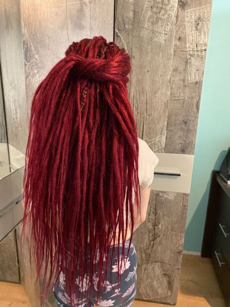 Whimsical Waves: Playful Hairstyles with a Touch of Flair Haircuts With Straight Hair, Playful Hairstyles, Rasta Dreadlocks, Red Dreadlocks, Red Dreads, Partial Dreads, Rasta Hair, Dreadlocks Men, Dreads Girl