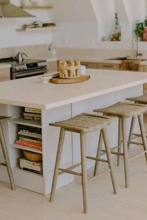 wabi-sabi-style-kitchen-08 Wabi Sabi Kitchen, Japanese Philosophy, Zen Space, Wabi Sabi Style, Design Movements, Interior Design Magazine, Create Space, Kitchen Styling, Magazine Design