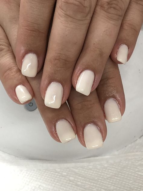 Off white cream gel nails White Cream Nails, White Sparkle Nails, White Shellac, Cream Nail Art, Flame Nails, Shiny Nails Designs, White Gel Nails, Opi Gel Nails, Nail Blue