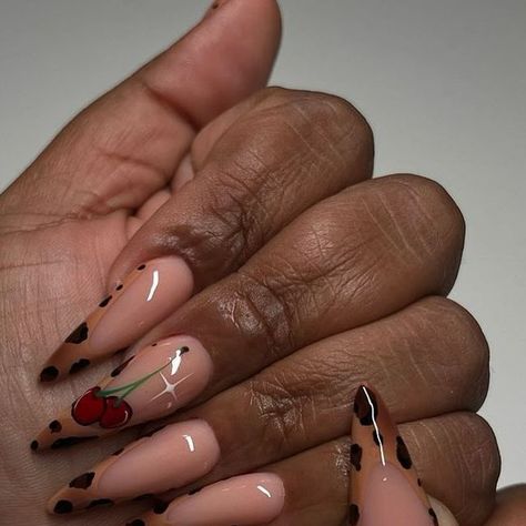 Black Girls Do Nails on Instagram: "Stunning!!!! Nails by Bling Le @baddienailz 🍒🍒🍒

#frenchtipnails #animalprintnails #cherrynails #fallnails. #fallfashiontrends #blackgirlsdonails #bgdn #nailsofinstagram #nailaddict" Stiletto Fall Nails Designs, Brown And Burgundy Nails, Brown And Pink Bow Nails, Brown Junk Nails, Fall Stiletto Nails Design Brown, Bow Nails Design, Brown Funky Nails, Red And Black Airbrush Nails, Acrylic Nails Stiletto