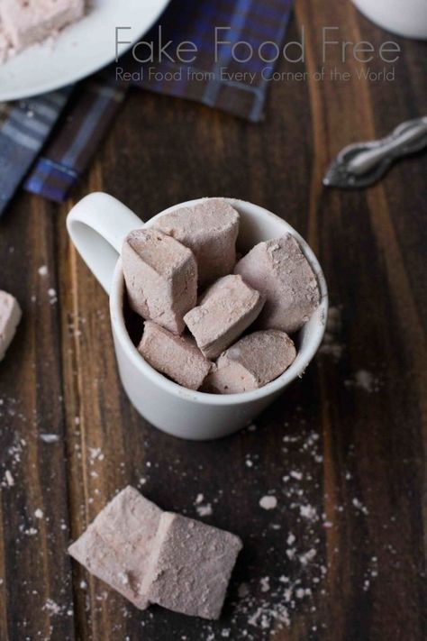 Homemade Bourbon, Bourbon Chocolate, Vegan Marshmallows, Chocolate Bourbon, Recipes With Marshmallows, Homemade Marshmallows, Chocolate Marshmallows, Summer Eating, Beautiful Desserts