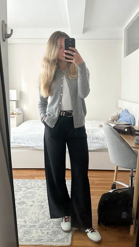 Semi Formal Office Outfits For Women, Outfits For Bank Tellers, Teaching Placement Outfits, Teen Professional Outfits, Coffee Shop Employee Outfit, Baggy Jeans Business Casual, Cargo Business Casual, Cheap Business Casual Outfits, Optometrist Outfit