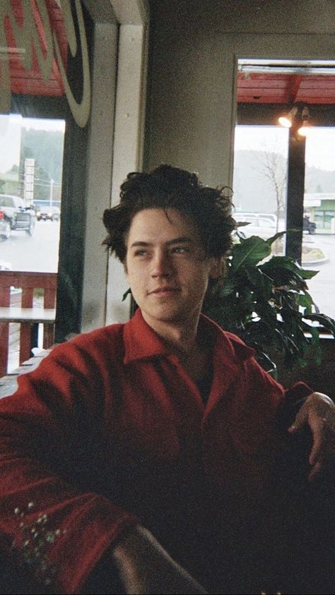 Riverdale Wallpapers, Cole Sprouse Lockscreen, Cole Sprouse Shirtless, Cole Sprouse Aesthetic, Cole Sprouse Hot, Cole Sprouse Funny, Cole Sprouse Wallpaper, Cole Spouse, Cole Sprouse Jughead