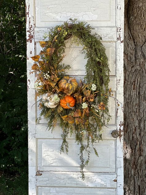 Fall Outside Door Decor, Elegant Autumn Wreaths, Fall Gate Decor, Vintage Fall Wreath, Fall Wreaths For Front Door Autumn, Large Fall Wreaths, Autumn Front Door Decor, Mantel Wreath, Frame Wreaths