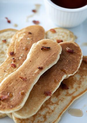 Bacon And Pancakes, Bacon Pancake Dippers, Pancake Bacon, Brunch Party Menu, Bacon Pancake, Pancake Dippers, Pancakes And Bacon, Tasty Breakfast, Food Writing