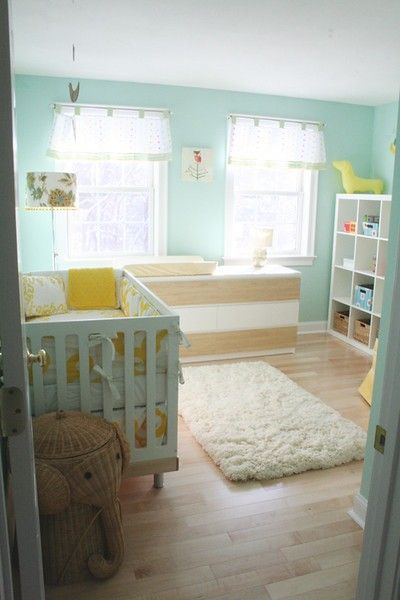 baby girl's room - could also be boy's room. I like the light mint with yellows One day! Cozy Baby Nursery, Luxury Mom, Turquoise Nursery, Yellow Nursery, House Of Turquoise, Nursery Room Design, White Nursery, Decor Luxury, Neutral Nursery