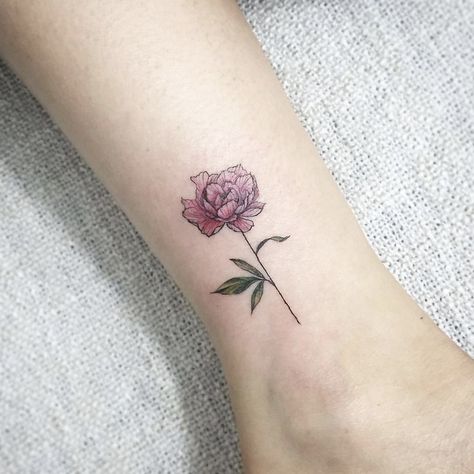 Stem Tattoo, Peony Stem, Peony Tattoo, Birth Flower Tattoos, Flowers Tattoo, Pretty Tattoos, Birth Flowers, Lotus Flower Tattoo, Flower Tattoos