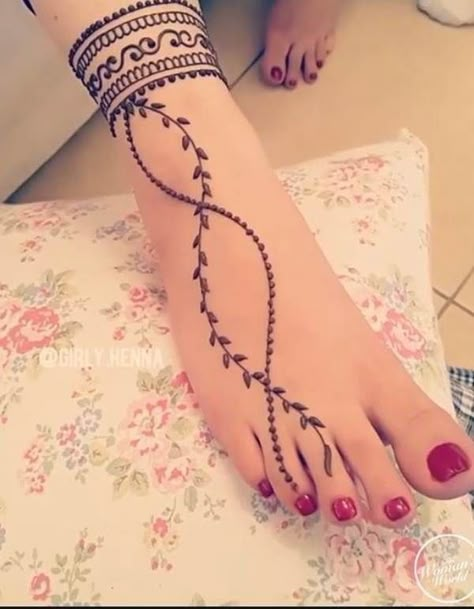 Henne Tattoo, Leg Henna, Legs Mehndi, Foot Henna, Leg Mehndi, Henna Tattoo Hand, Legs Mehndi Design, Finger Henna, Simple Henna Tattoo