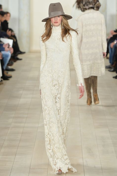 Ralph Lauren Fall, Mode Tips, Mode Boho, Ralph Lauren Style, Lace Evening Dresses, Ralph Lauren Collection, Wool Dress, Fall 2015, Looks Style