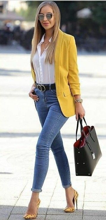 Blazers amarilla Jean Claro, Yellow Jacket Outfit, Yellow Blazer Outfit, Jeans Blazer Outfit, Mustard Outfits, Blazer And Jeans, Blazer Outfits Casual, Looks Jeans, Looks Pinterest