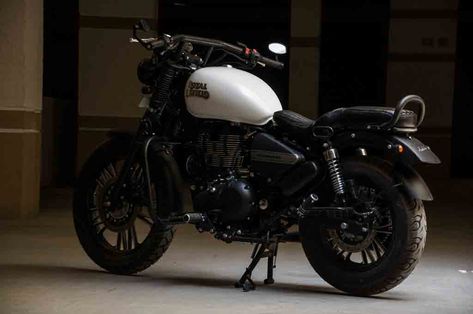 Royal Enfield Thunderbird 500 Dons an Aggressive Look with Heavy Customisation Royal Enfield Thunderbird Modified, Royal Enfield Thunderbird 350, Royal Enfield Classic 350cc, Classic 350 Royal Enfield, Enfield Thunderbird, Royal Enfield Wallpapers, Royal Enfield India, Royal Enfield Modified, Triumph Thunderbird