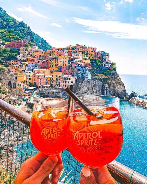 Francesca & Tommaso • TTTW 🇮🇹 "Cheers to the weekend! 🍹 The Italian dream continues.. 😍 #TakeMyHeartEverywhere" Campari Spritz, Italy Tourism, Honey Moon, Italy Travel Guide, Voyage Europe, Aperol Spritz, Travel And Tourism, Travel Insurance, Travel Lifestyle