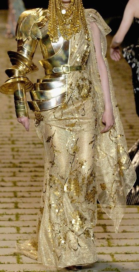 John Galliano 2007, Design Fails, Christian Dior Couture, Dior Couture, Fantasy Dress, John Galliano, Fantasy Clothing, Fantasy Fashion, Character Outfits