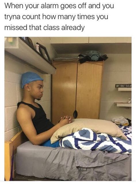 22 Memes You'll Only Understand If You're About To Graduate College College Life Humor, College Jokes, College Quotes Funny, Funny Boyfriend Memes, College Memes, Terrible Jokes, Funny Snaps, College Quotes, Memes In Real Life